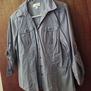 DRESS BARN BLOUSE. SIZE LADIES M.